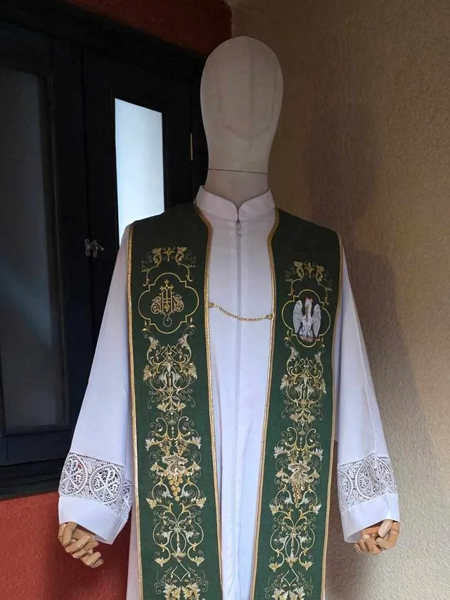 Estola toda bordada